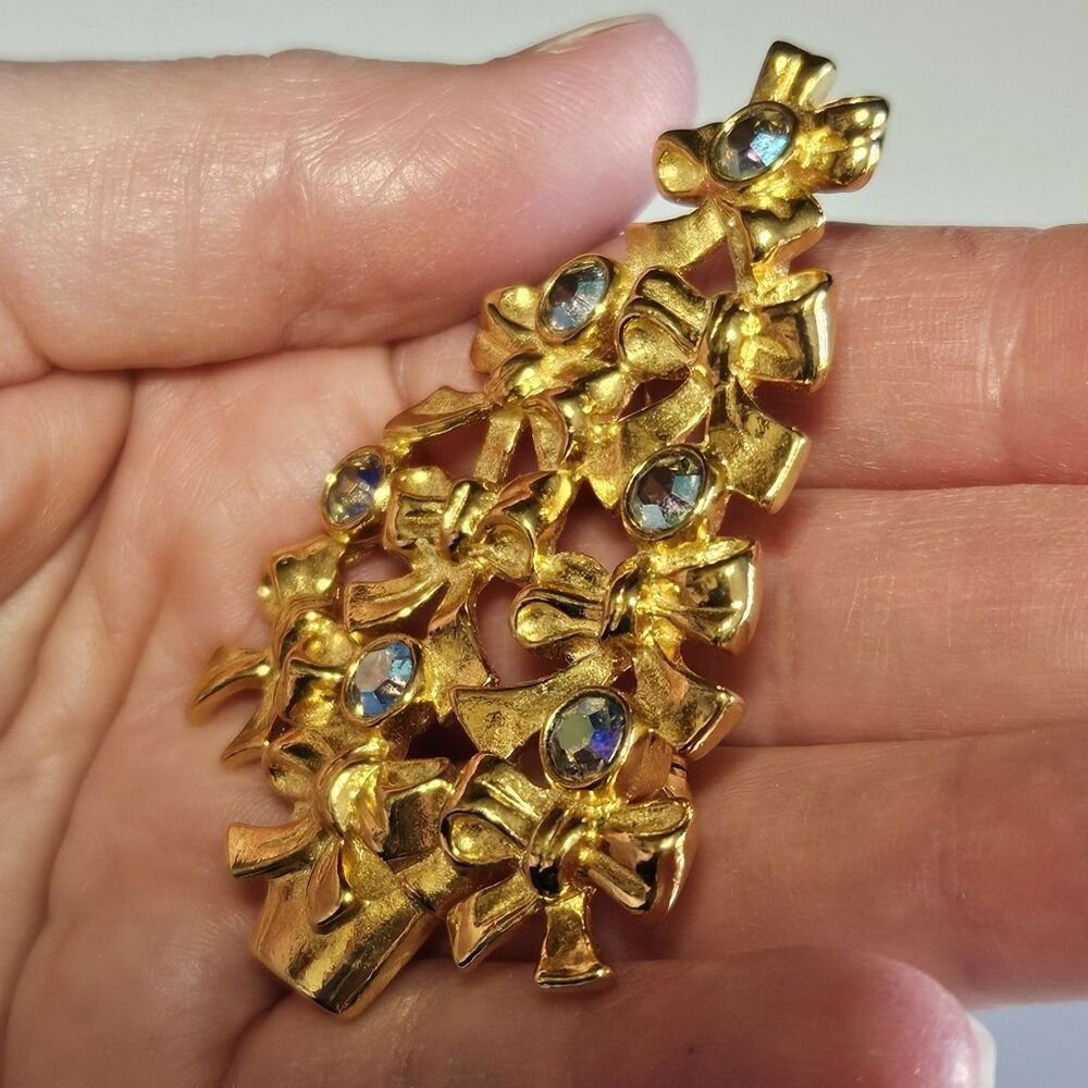 Vintage Avon Christmas Tree Bow Brooch Blue AB Rhinestones Gold Tone Pin - Picture 3 of 10